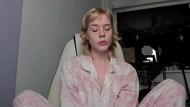  CuteAsFuck  online show from October 4, 2025, 2:29 pm