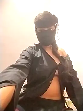 Snapshot of Sona-99 chatting on December 1, 2025, 10:38 am Sona-99 online show from December 1, 2025, 10:38 am