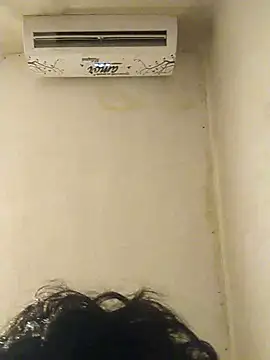 Jean200600 online show from October 20, 2025, 12:45 am