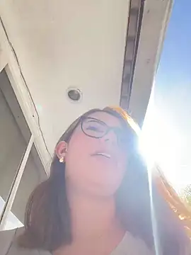 sara calderon online show from November 23, 2025, 1:32 pm