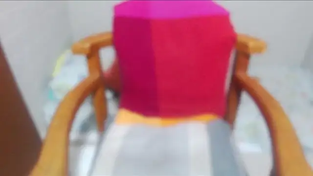 rose-crystal online show from March 8, 2026, 2:04 am