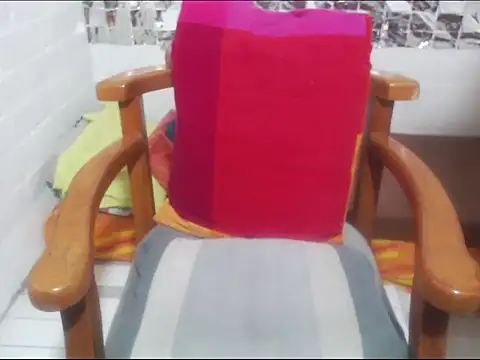 Snapshot of rose-crystal chatting on February 19, 2026, 10:51 pm rose-crystal online show from February 19, 2026, 10:51 pm