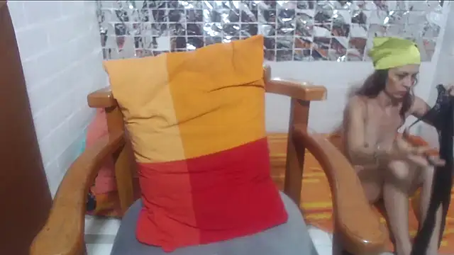 Snapshot of rose-crystal chatting on February 9, 2026, 12:08 am rose-crystal online show from February 9, 2026, 12:08 am