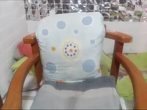 Snapshot of rose-crystal chatting on January 18, 2026, 8:34 pm rose-crystal online show from January 18, 2026, 8:34 pm