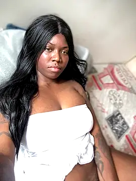 Snapshot of Alexia_24 chatting on November 20, 2025, 5:57 pm Alexia 24 online show from November 20, 2025, 5:57 pm