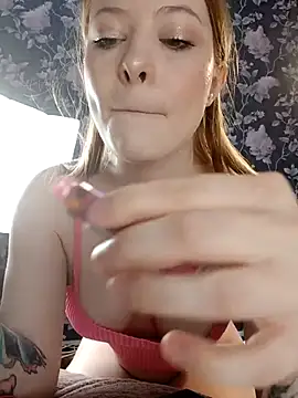 Snapshot of Dari_Toy_ chatting on November 12, 2025, 9:46 am Dari Toy online show from November 12, 2025, 9:46 am