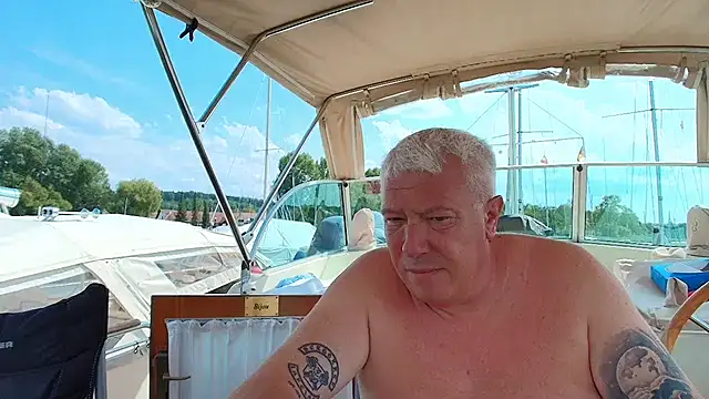 Kinky Couple69 online show from July 19, 2026, 2:14 pm