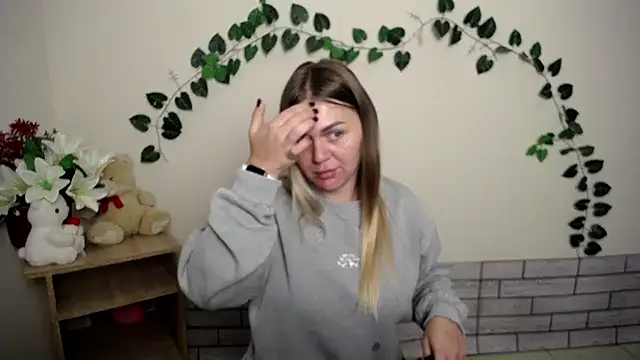 Snapshot of Magic_Katarina_ chatting on October 15, 2025, 6:54 am Magic Katarina online show from October 15, 2025, 6:54 am