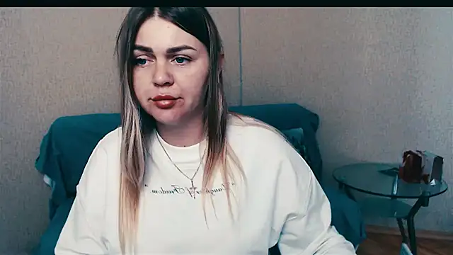 Snapshot of Magic_Katarina_ chatting on October 23, 2025, 11:53 am Magic Katarina online show from October 23, 2025, 11:53 am