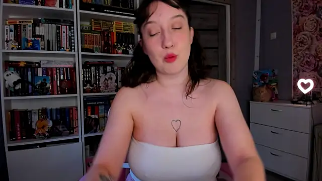 Snapshot of minionka chatting on November 13, 2025, 10:08 am minionka online show from November 13, 2025, 10:08 am