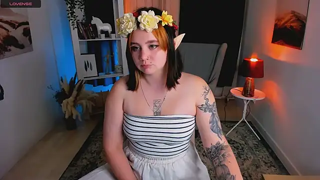 Snapshot of lunaalli chatting on September 18, 2025, 5:16 pm lunaalli online show from September 18, 2025, 5:16 pm