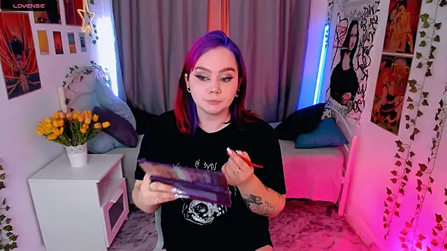 Snapshot of lunaalli chatting on November 29, 2025, 2:28 pm lunaalli online show from November 29, 2025, 2:28 pm