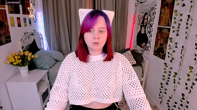 Snapshot of lunaalli chatting on November 23, 2025, 2:05 pm lunaalli online show from November 23, 2025, 2:05 pm