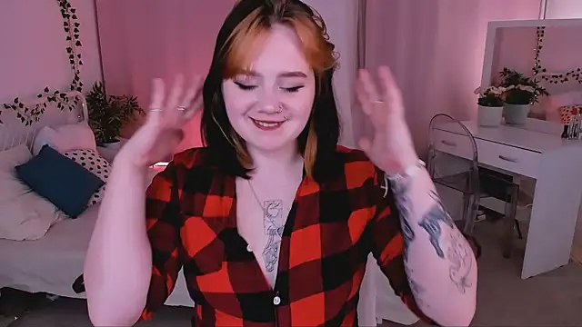 Snapshot of lunaalli chatting on September 26, 2025, 4:36 pm lunaalli online show from September 26, 2025, 4:36 pm