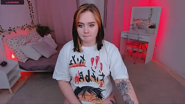 Snapshot of lunaalli chatting on November 10, 2025, 4:23 pm lunaalli online show from November 10, 2025, 4:23 pm