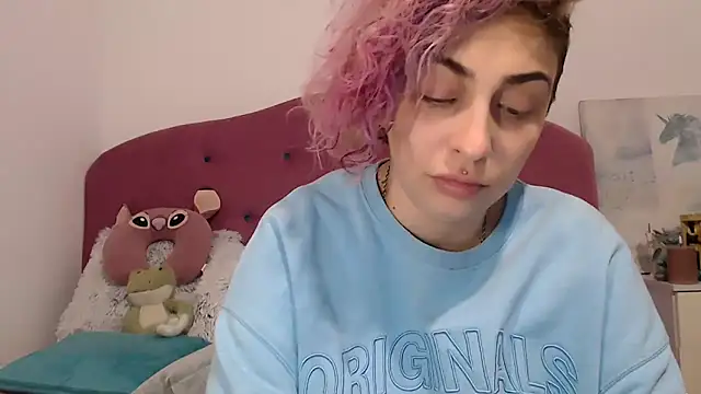 Snapshot of AAARUNY chatting on November 24, 2025, 7:03 pm AAARUNY online show from November 24, 2025, 7:03 pm