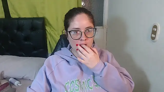 KrystalAdams online show from April 16, 2026, 3:02 pm