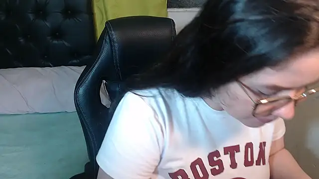 KrystalAdams online show from March 22, 2026, 9:44 am