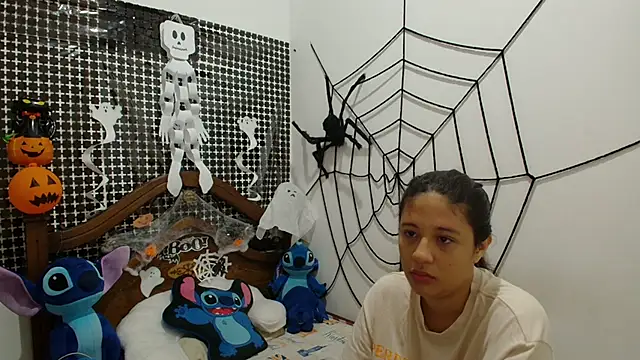 Snapshot of Aria_Arthur chatting on October 21, 2025, 10:14 am Aria Arthur online show from October 21, 2025, 10:14 am