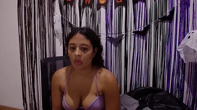 Snapshot of Aria_Arthur chatting on October 30, 2025, 2:10 am Aria Arthur online show from October 30, 2025, 2:10 am