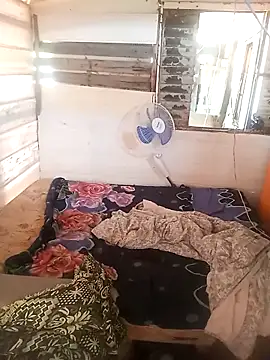 Snapshot of srtsara chatting on September 12, 2025, 1:33 pm srtsara online show from September 12, 2025, 1:33 pm