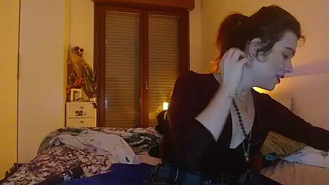 Snapshot of refem9 chatting on December 15, 2025, 6:03 pm refem9 online show from December 15, 2025, 6:03 pm