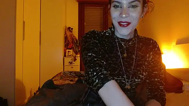 Snapshot of refem9 chatting on December 20, 2025, 10:23 pm refem9 online show from December 20, 2025, 10:23 pm