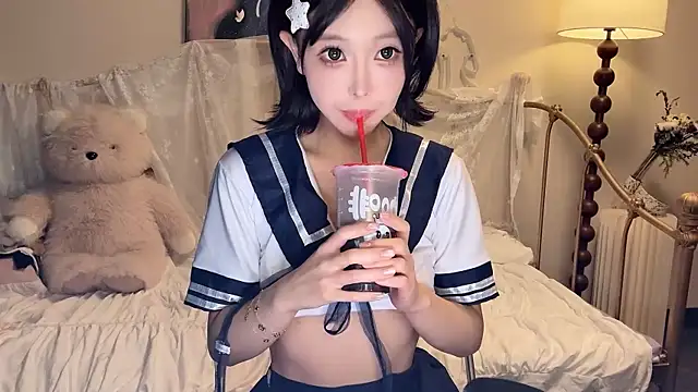 Snapshot of kiraa-0051 chatting on November 4, 2025, 4:44 pm kiraa-0051 online show from November 4, 2025, 4:44 pm