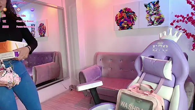 Snapshot of Antonella_wild chatting on November 16, 2025, 3:33 am Antonella wild online show from November 16, 2025, 3:33 am