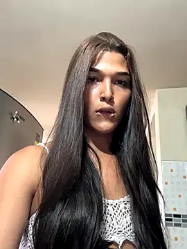 Snapshot of love_megann chatting on October 19, 2025, 3:37 pm love megann online show from October 19, 2025, 3:37 pm