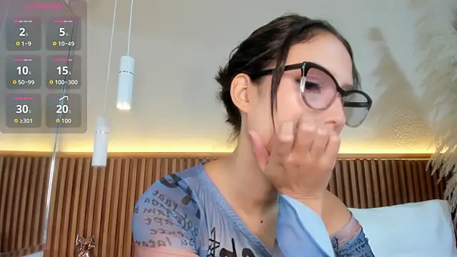 abby-joule online show from September 12, 2025, 2:39 pm