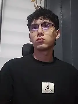 Snapshot of jacobs_shelby chatting on December 14, 2025, 10:48 pm jacobs shelby online show from December 14, 2025, 10:48 pm