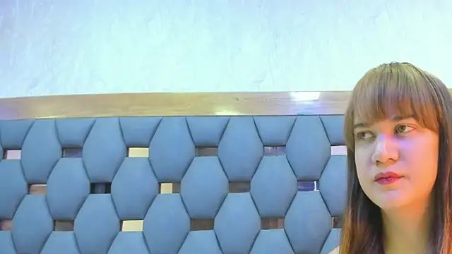 juliette pretty  online show from December 20, 2025, 7:39 pm