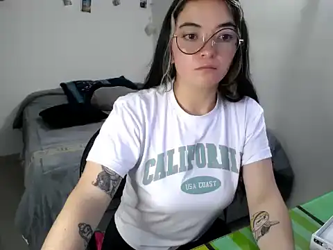 Snapshot of Came-II chatting on October 27, 2025, 10:38 am Came-II online show from October 27, 2025, 10:38 am