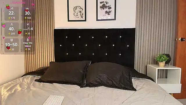 ashlycarteer online show from November 9, 2025, 7:07 pm