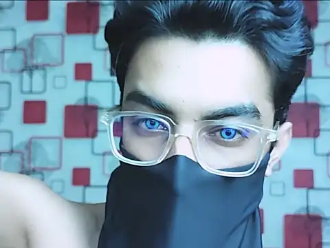 ChiseledCharm online show from October 8, 2025, 5:57 pm