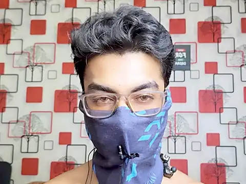 ChiseledCharm online show from September 19, 2025, 2:43 pm