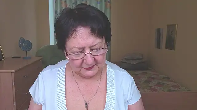 Margo Moll online show from January 11, 2026, 10:33 am