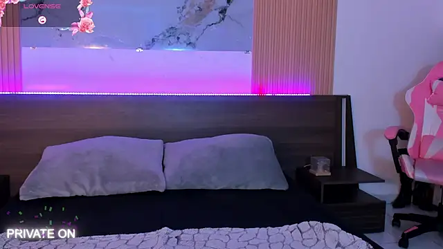 Snapshot of samanthaa_moon chatting on July 12, 2026, 8:31 pm samanthaa moon online show from July 12, 2026, 8:31 pm