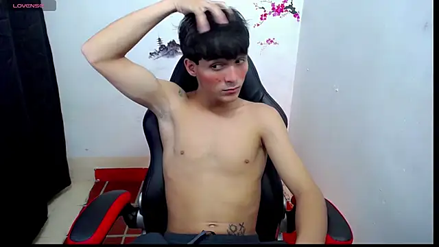 Thommy cute online show from October 31, 2025, 1:24 am