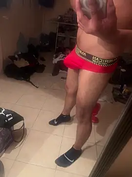 Snapshot of Albertovr27 chatting on November 7, 2025, 11:37 am Albertovr27 online show from November 7, 2025, 11:37 am