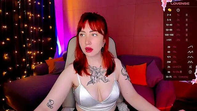 Snapshot of deboramoore chatting on September 10, 2025, 2:10 am deboramoore online show from September 10, 2025, 2:10 am