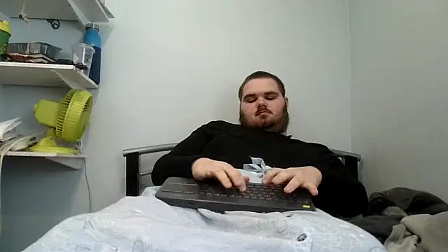 Snapshot of alexthe9t chatting on December 4, 2025, 7:46 pm alexthe9t online show from December 4, 2025, 7:46 pm