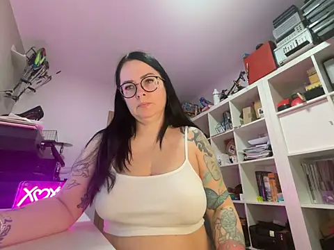 Snapshot of annalea85 chatting on March 18, 2026, 5:14 pm annalea85 online show from March 18, 2026, 5:14 pm
