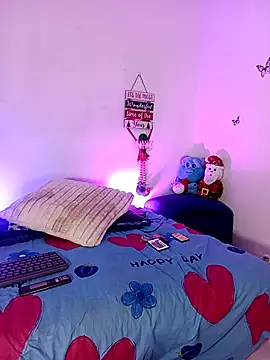 Snapshot of Fox_Roxxan chatting on December 15, 2025, 1:22 am Fox Roxxan online show from December 15, 2025, 1:22 am