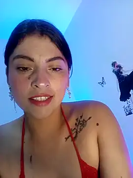 Snapshot of Fox_Roxxan chatting on November 5, 2025, 2:14 am Fox Roxxan online show from November 5, 2025, 2:14 am