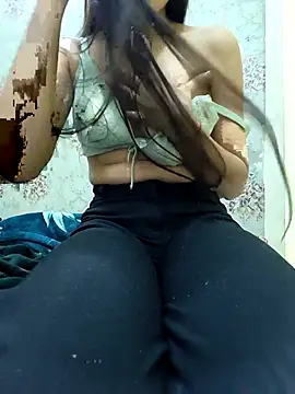 Snapshot of sneha_88 chatting on November 4, 2025, 6:28 am sneha 88 online show from November 4, 2025, 6:28 am