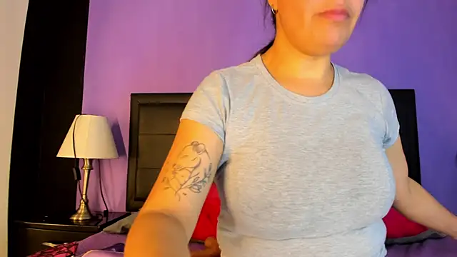 Snapshot of GreciaFox1 chatting on July 8, 2026, 1:56 pm GreciaFox1 online show from July 8, 2026, 1:56 pm