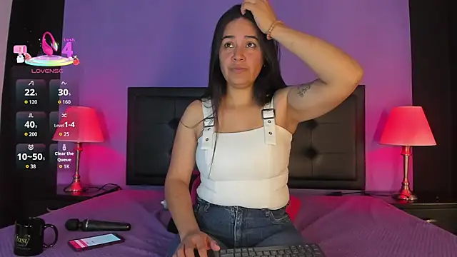 GreciaFox1 online show from April 8, 2026, 12:28 pm