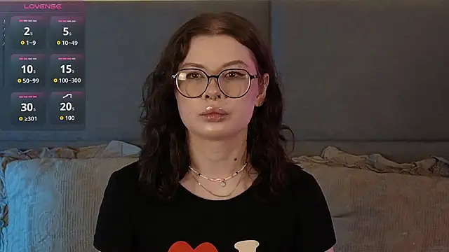 RianaRey online show from March 18, 2026, 4:19 pm